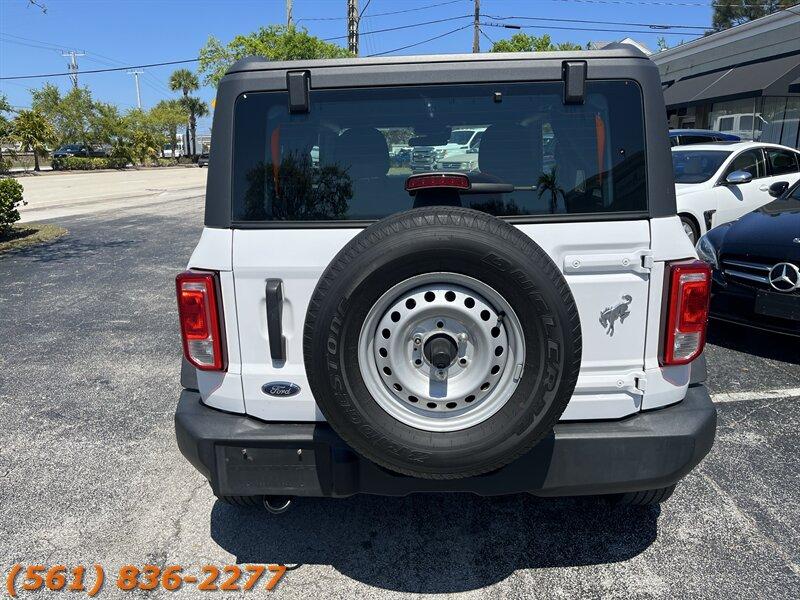 Ford Bronco - Thumbnail 5