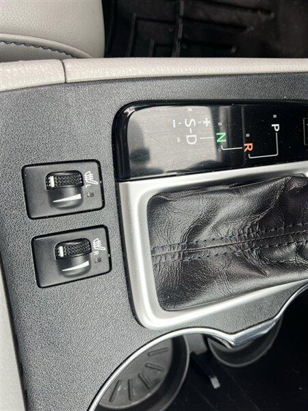 Toyota Highlander Hybrid Xle - Thumbnail 13