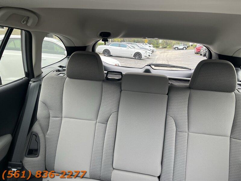 Subaru Outback Premium - Thumbnail 12