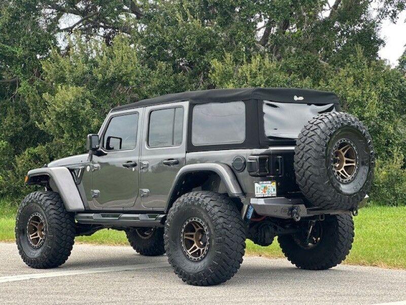 Jeep WRANGLER UNLIMITED - Thumbnail 3