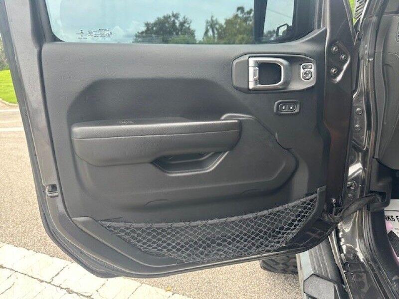 Jeep WRANGLER UNLIMITED - Thumbnail 13