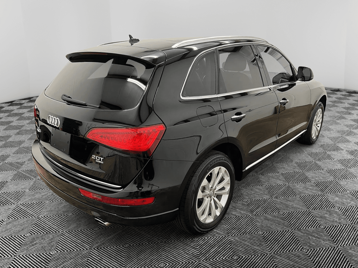 Audi Q5 Premium Plus - Thumbnail 3