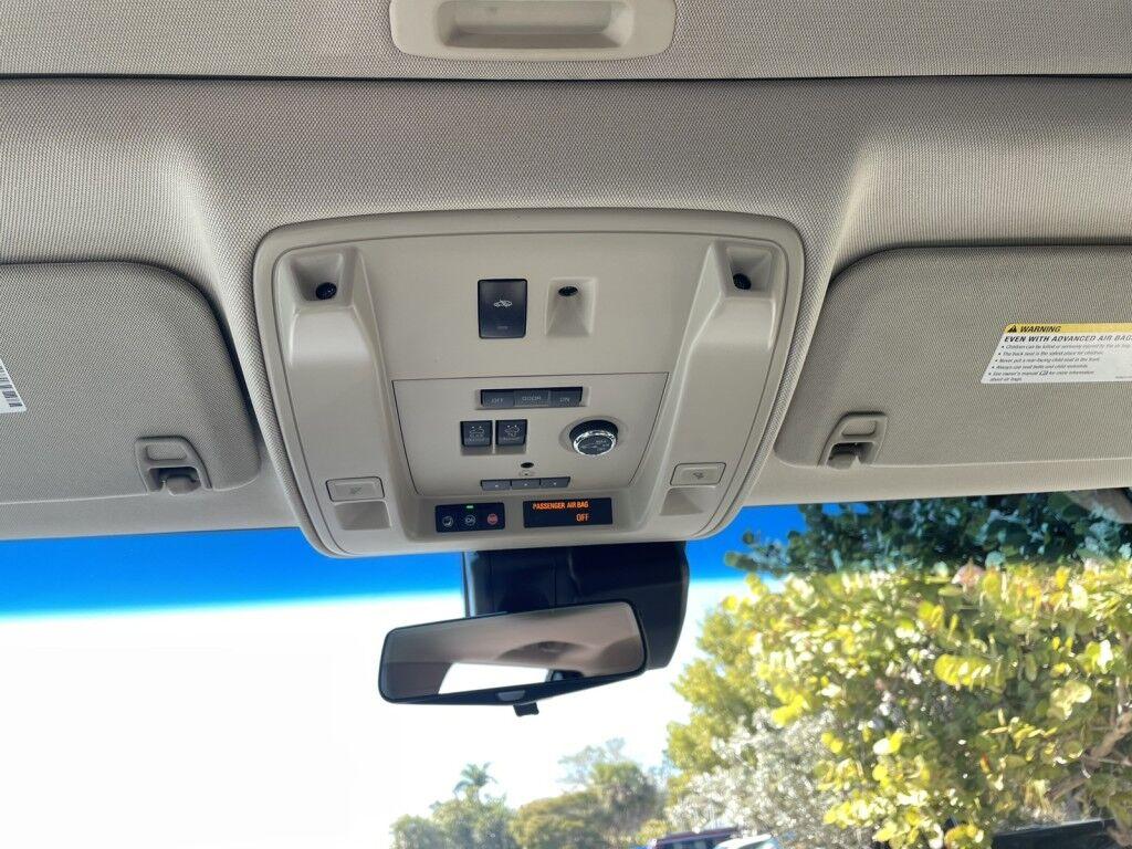 Cadillac Escalade - Thumbnail 20