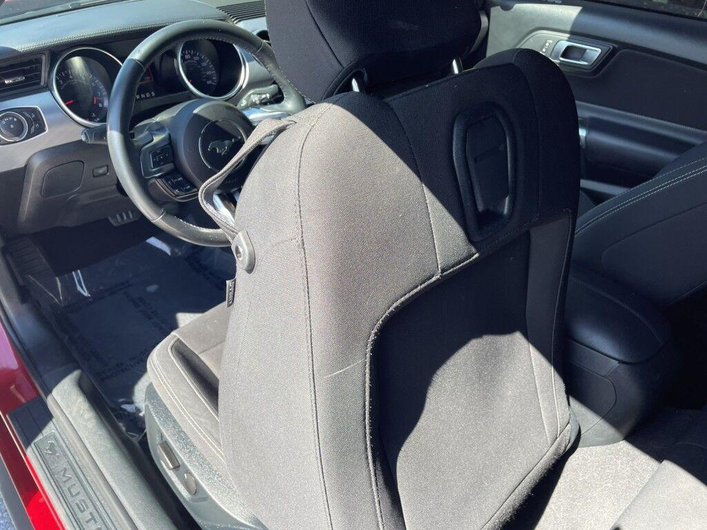 Ford Mustang - Thumbnail 15