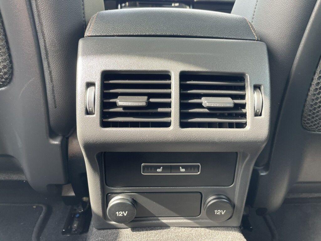 Jaguar XE - Thumbnail 13