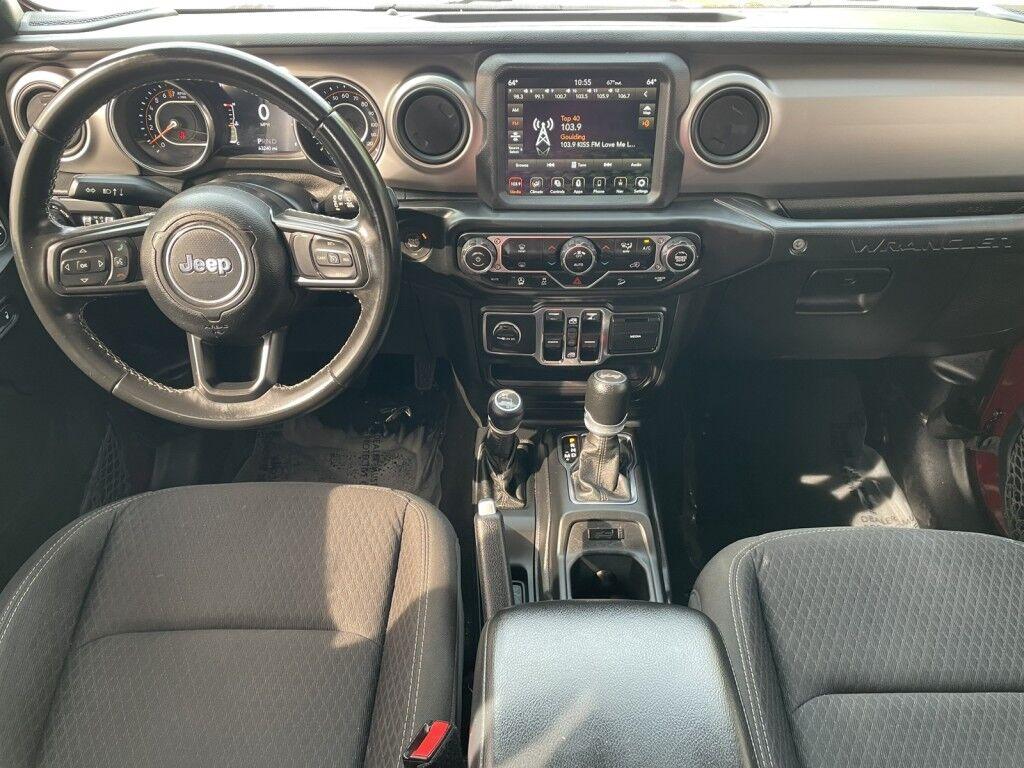 Jeep Wrangler - Thumbnail 13