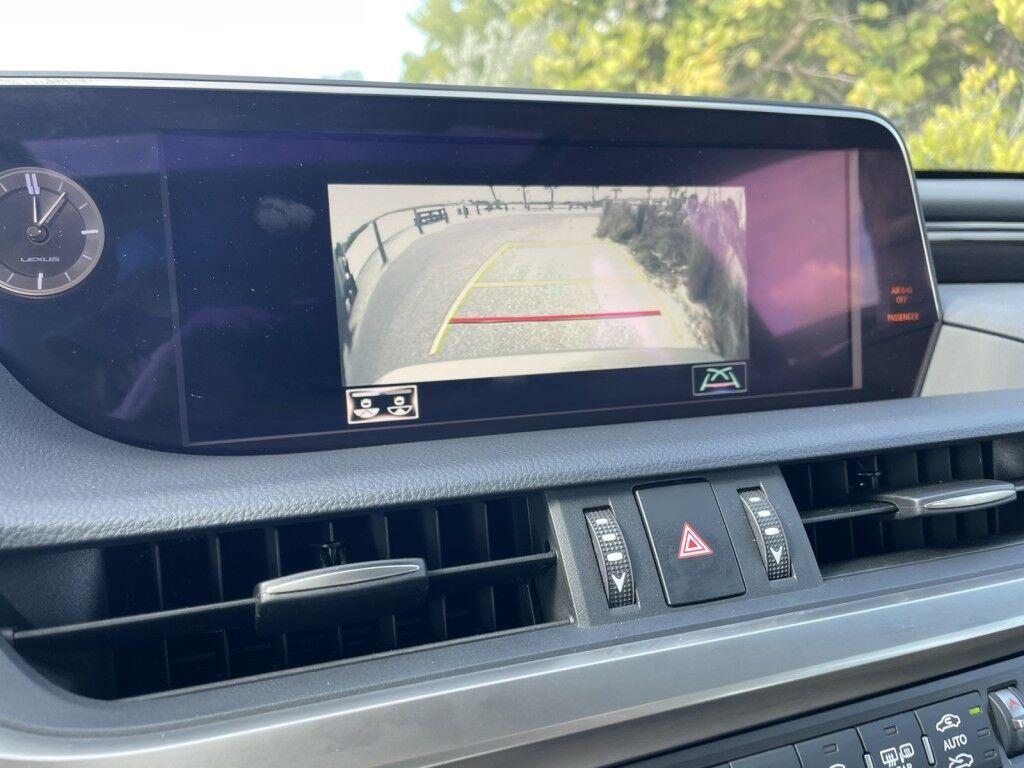 Lexus ES - Thumbnail 18