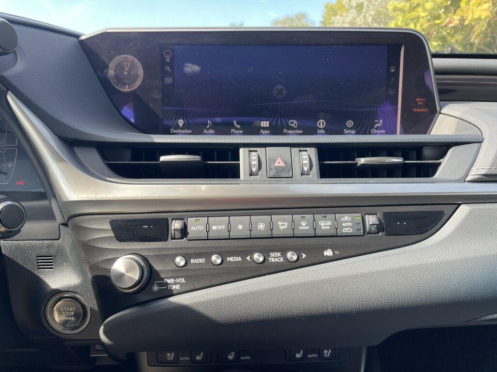 Lexus ES - Thumbnail 17