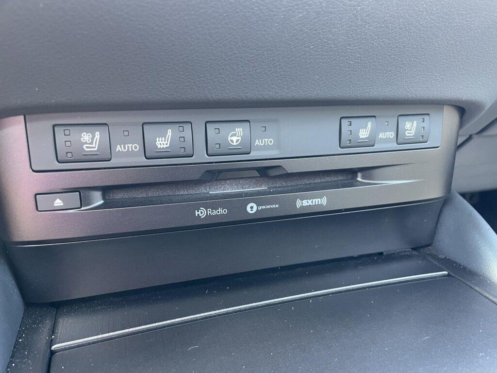 Lexus ES - Thumbnail 19