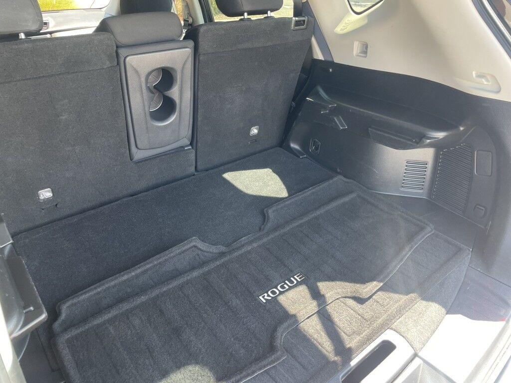 Nissan Rogue - Thumbnail 8