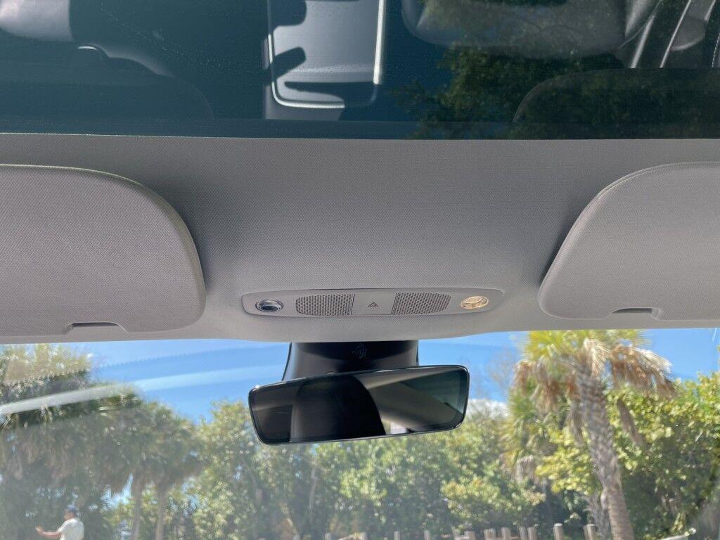 Tesla Model 3 - Thumbnail 18