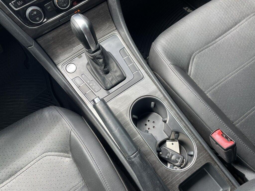 Volkswagen Passat - Thumbnail 16