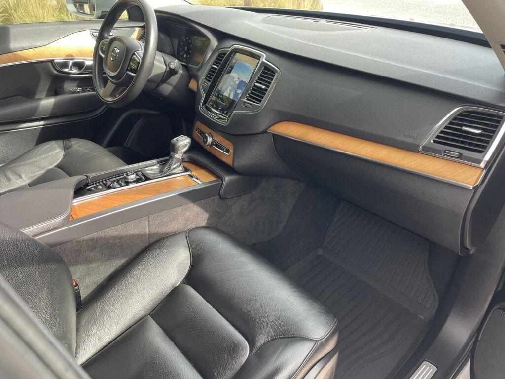 Volvo XC90 - Thumbnail 17