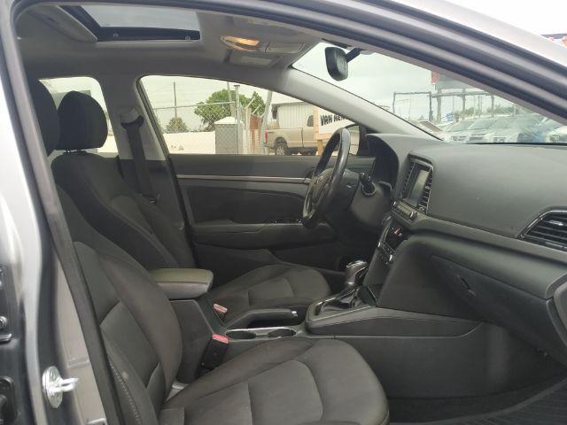 Hyundai Elantra - Thumbnail 12