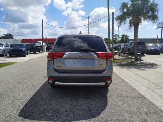 Mitsubishi Outlander - Thumbnail 4