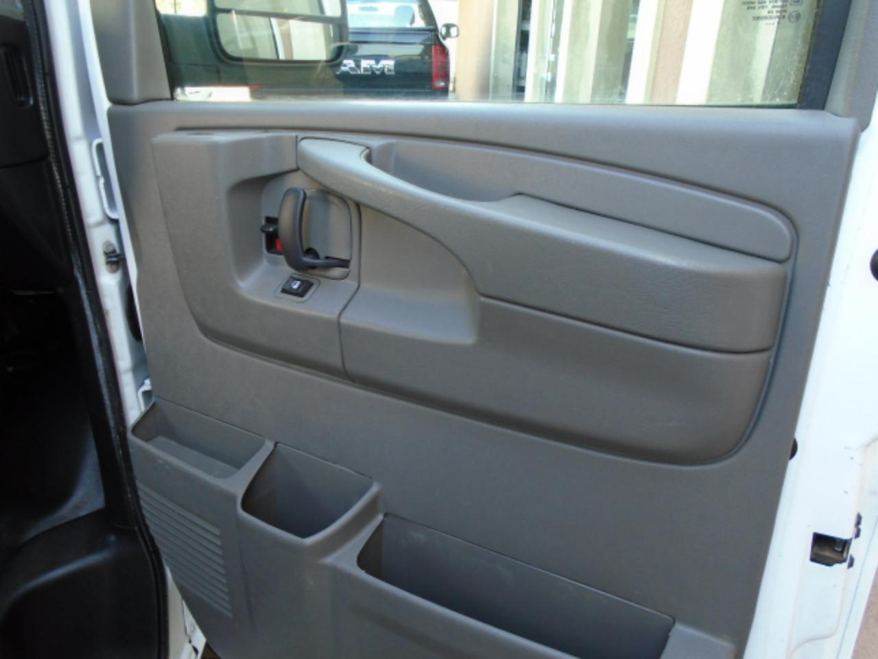 Chevrolet Express Cargo Vanrwd 1500 135" - Thumbnail 15