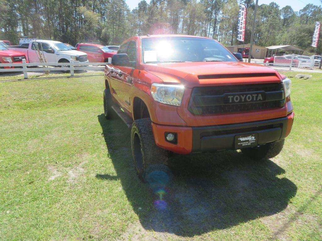 Toyota Tundra 4Wd Truckcrewmax Sr5 - Thumbnail 4