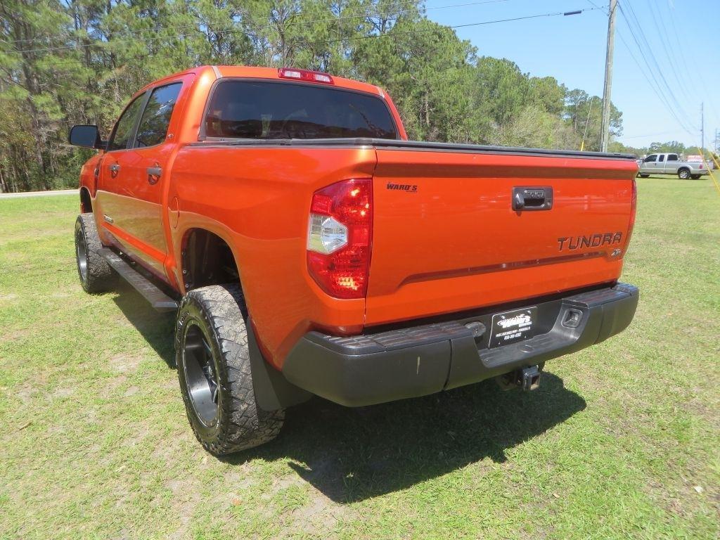 Toyota Tundra 4Wd Truckcrewmax Sr5 - Thumbnail 8