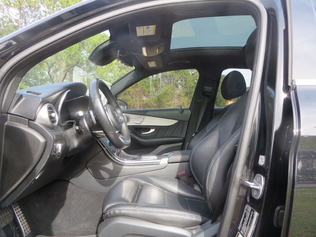 Mercedes-Benz Glc300 - Thumbnail 10