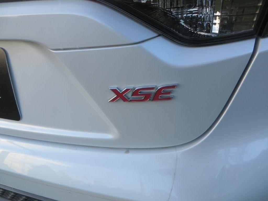 Toyota Corollaxse - Thumbnail 9