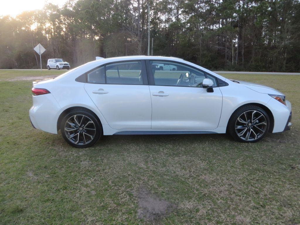 Toyota Corollaxse - Thumbnail 5