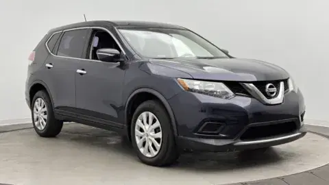 Nissan Rogue S - Thumbnail 4