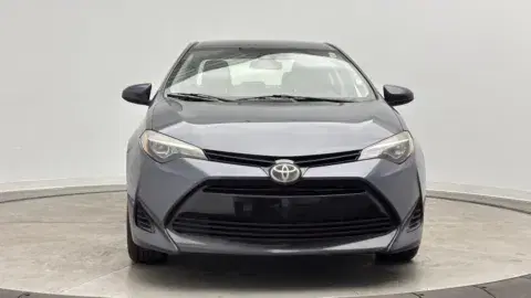 Toyota Corolla Le - Thumbnail 3