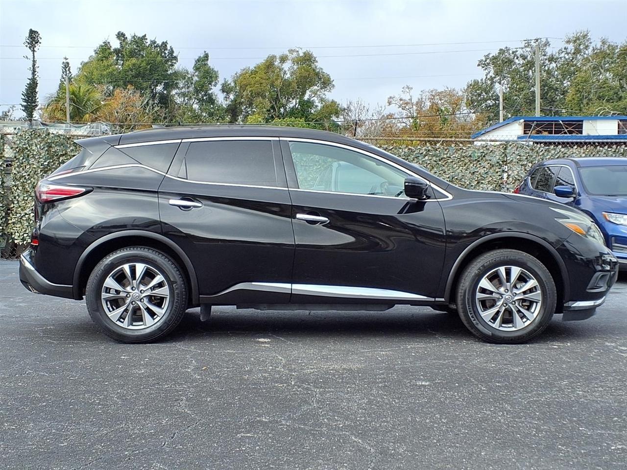 Nissan Murano - Thumbnail 3