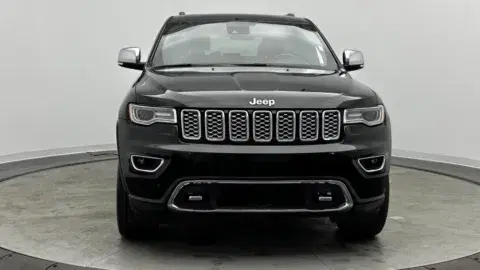 Jeep Grand Cherokee Overland - Thumbnail 3