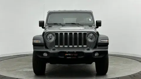 Jeep Wrangler Unlimited Sport S - Thumbnail 3