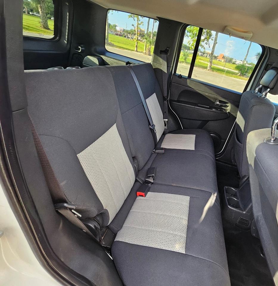 Jeep Liberty4Wd 4Dr Sport - Thumbnail 14