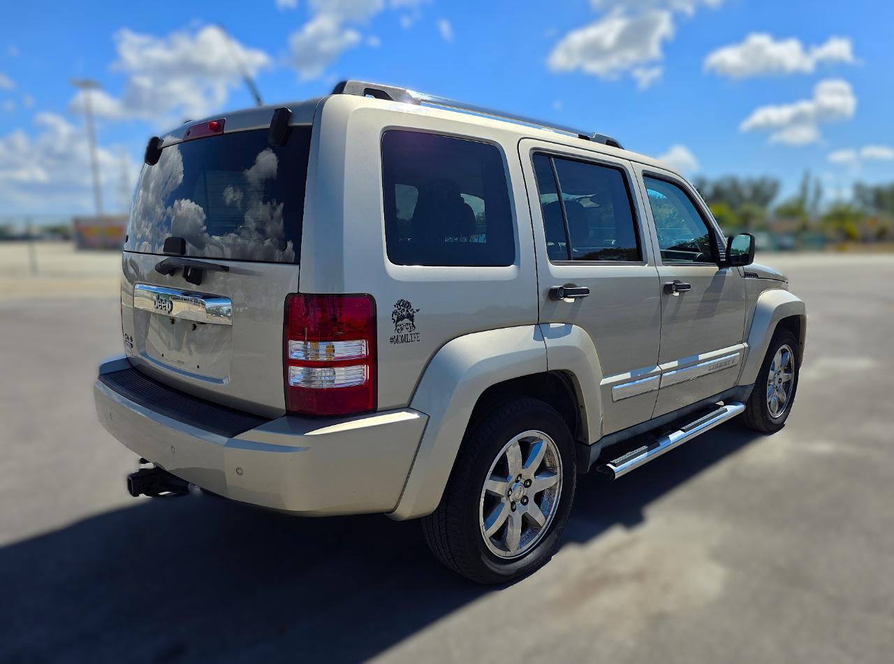 Jeep Liberty4Wd 4Dr Limited - Thumbnail 5