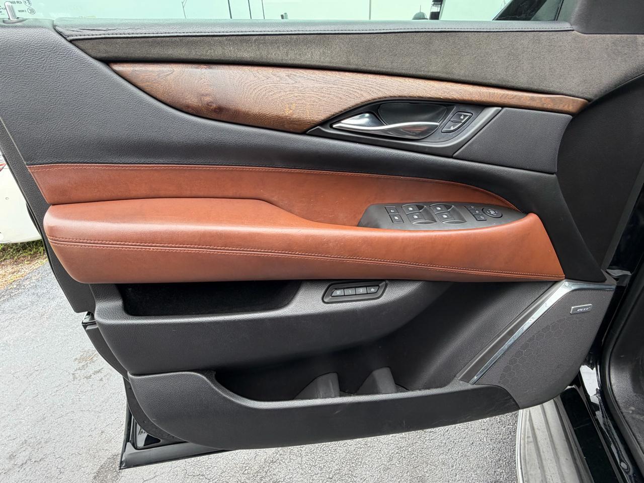 Cadillac Escalade Esv 2Wd Luxury - Thumbnail 20