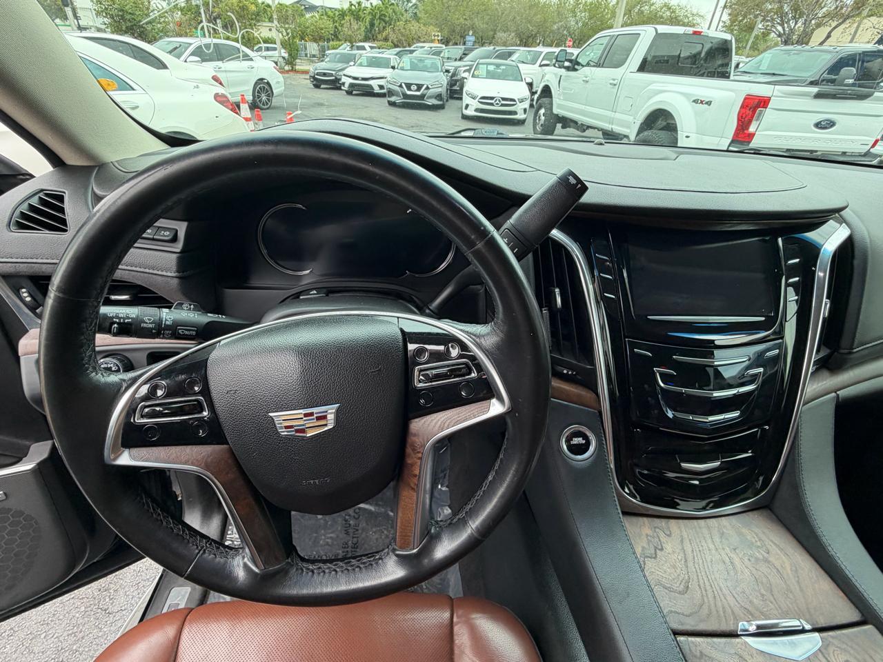 Cadillac Escalade Esv 2Wd Luxury - Thumbnail 14