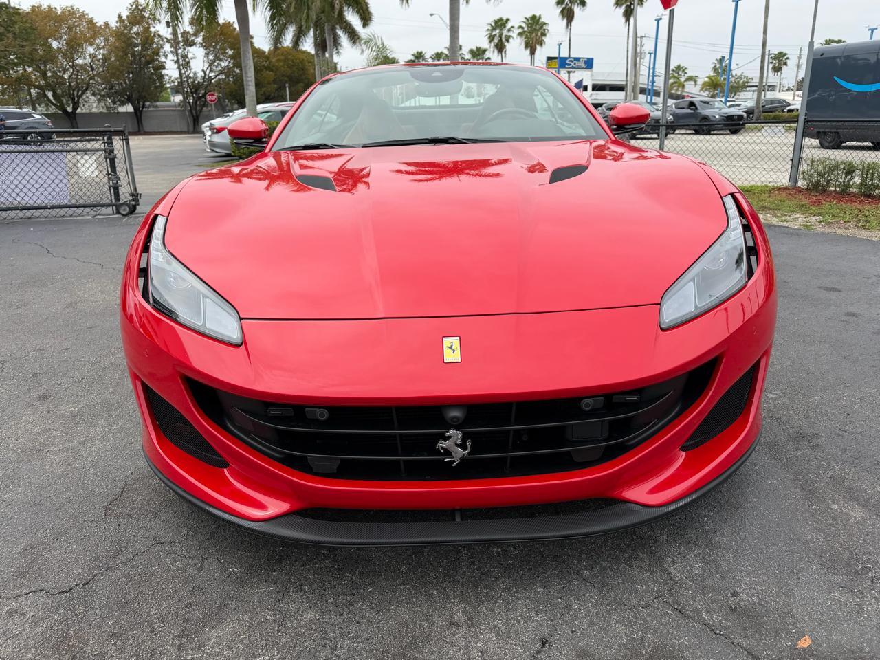 Ferrari Portofino Convertible - Thumbnail 8
