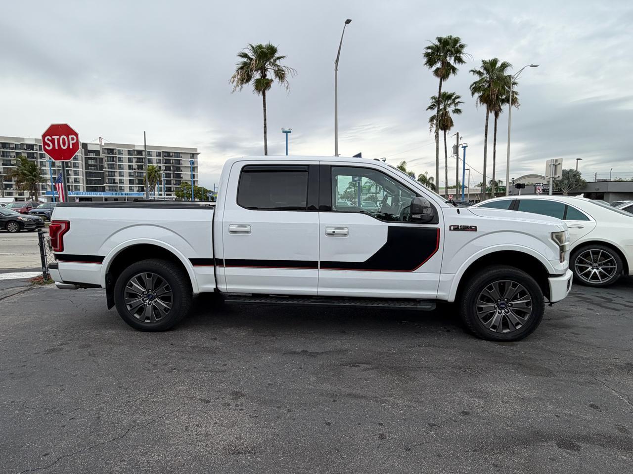 Ford F-150 Lariat Supercrew 4Wd - Thumbnail 4