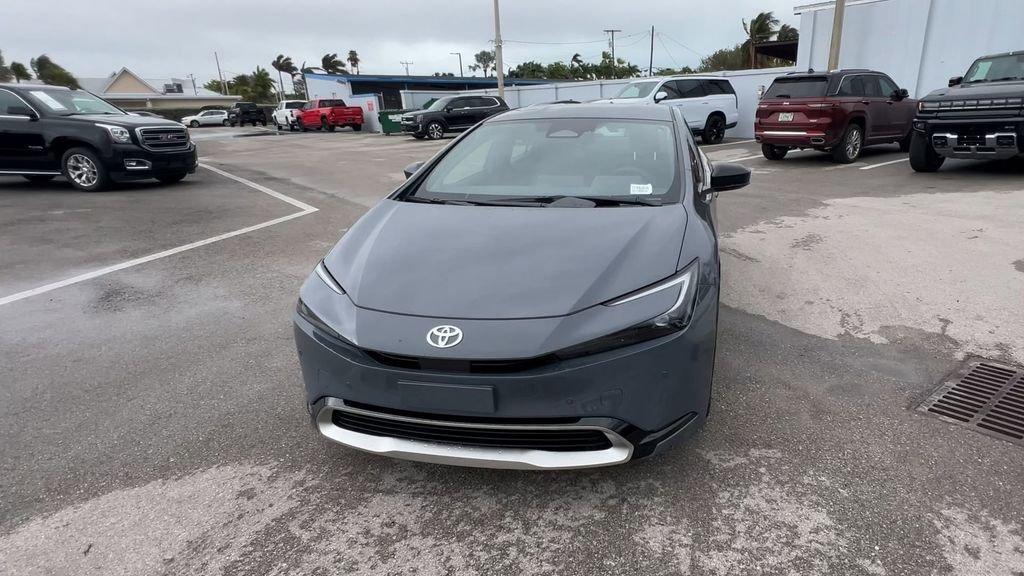 Toyota Prius Plug-In Hybrid Xse Fwd - Thumbnail 4