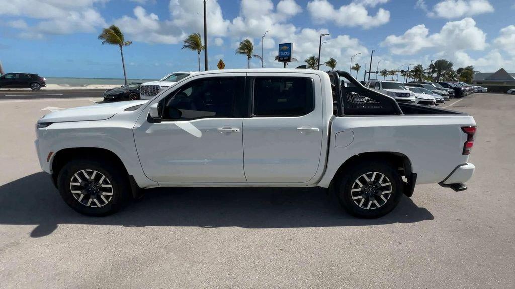 Nissan Frontier Sv Rwd Crew Cab - Thumbnail 6