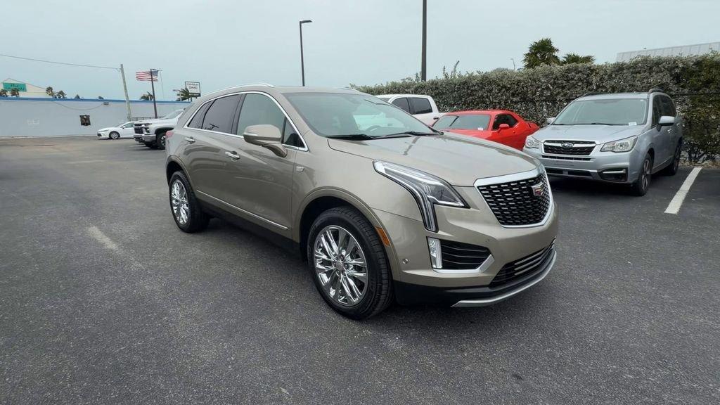 Cadillac Xt5 Premium Luxury Fwd - Thumbnail 3