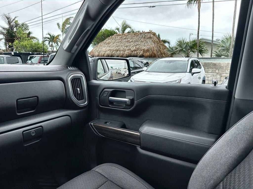 Chevrolet Silverado 1500 Rst 4Wd Crew Cab - Thumbnail 12