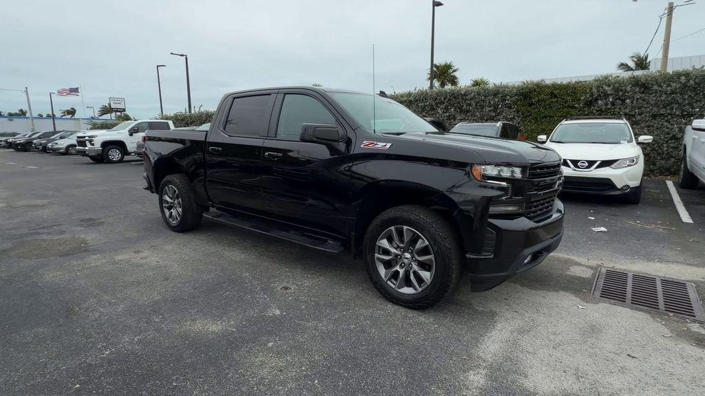 Chevrolet Silverado 1500 Rst 4Wd Crew Cab - Thumbnail 3