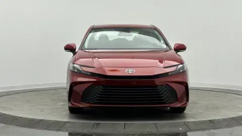 Toyota Camry Le - Thumbnail 3