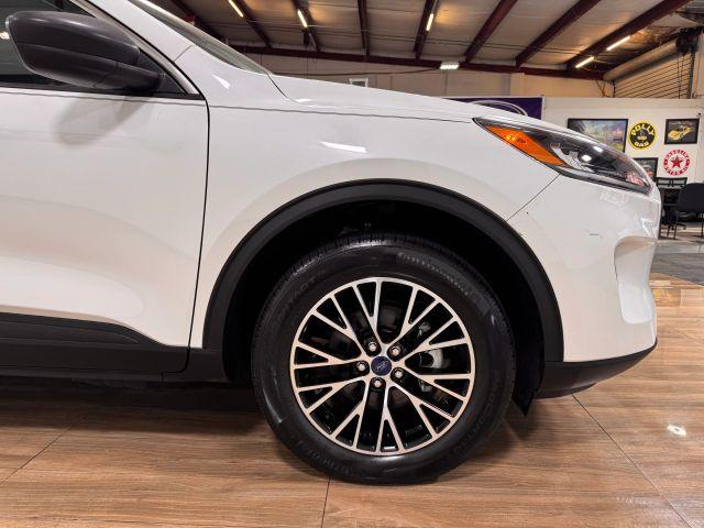 FORD ESCAPE PLUG-IN HYBRID - Thumbnail 4