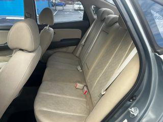 Hyundai Elantra - Thumbnail 19