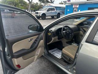 Hyundai Elantra - Thumbnail 15