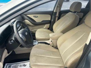 Hyundai Elantra - Thumbnail 16