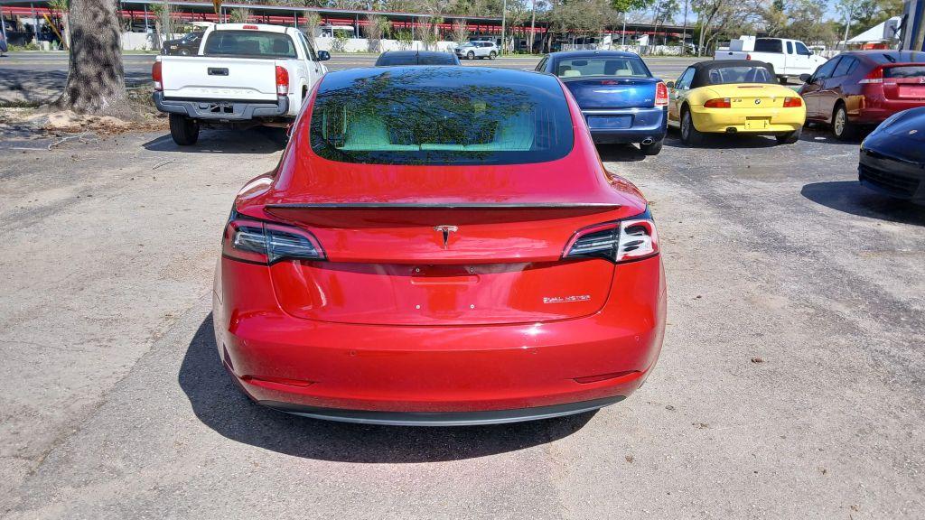 Tesla Model 3 - Thumbnail 10