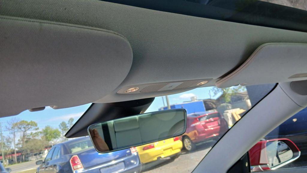 Tesla Model 3 - Thumbnail 5