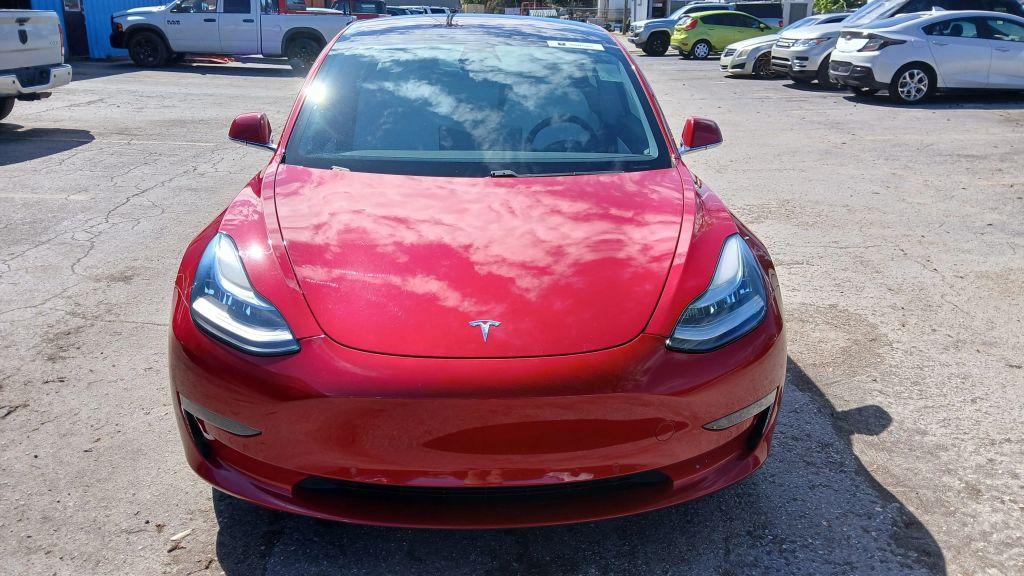 Tesla Model 3 - Thumbnail 15