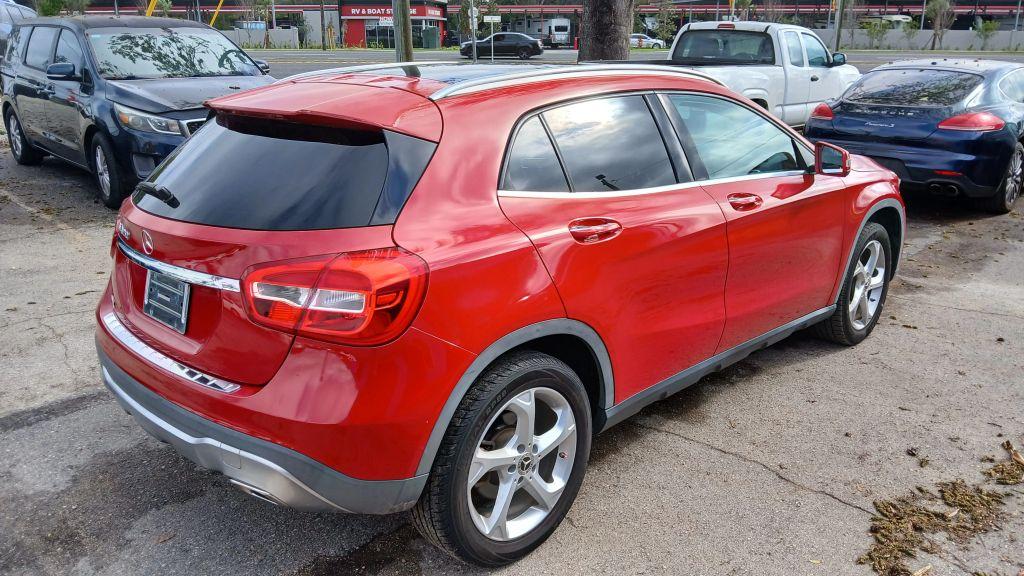 Mercedes-Benz Gla - Thumbnail 11